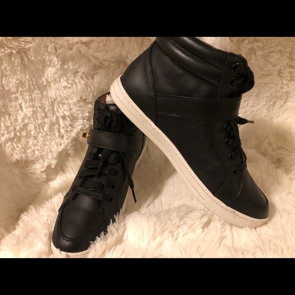 Women’s Coach Pembroke Sport Nappa (Q8023)